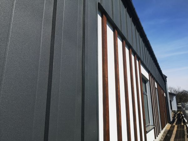 Cost of Metal Cladding Repair in Yuba City