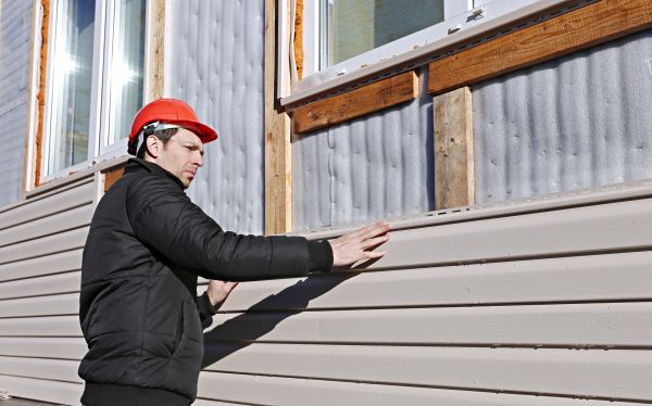 Cost of Vinyl Cladding Repair in Yuba City